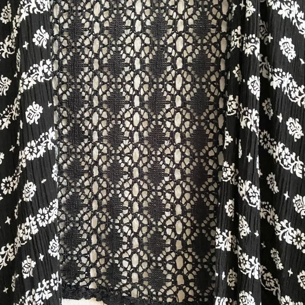 Aeropostale Black White Wrap Kimono Topper One Size‎ Crochet Gauzy